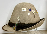A photo of the auction item