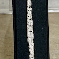 Auction item image 24b_1792693042.webp
